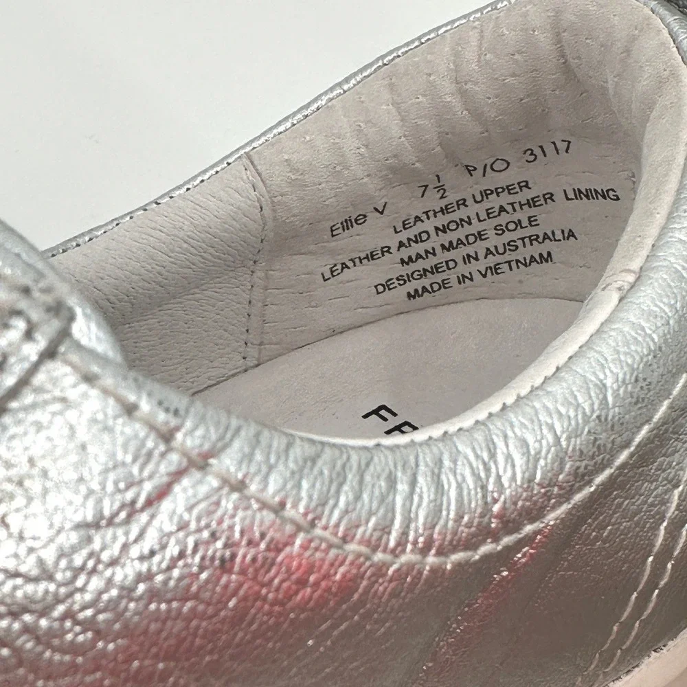 Frankie4 Ellie V Silver Tumbled Metallic Leather Sneakers‎ Womens 7.5 *READ*